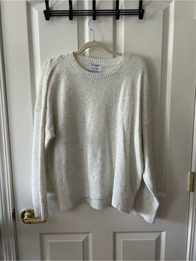 Old Navy White/Cream Sweater
